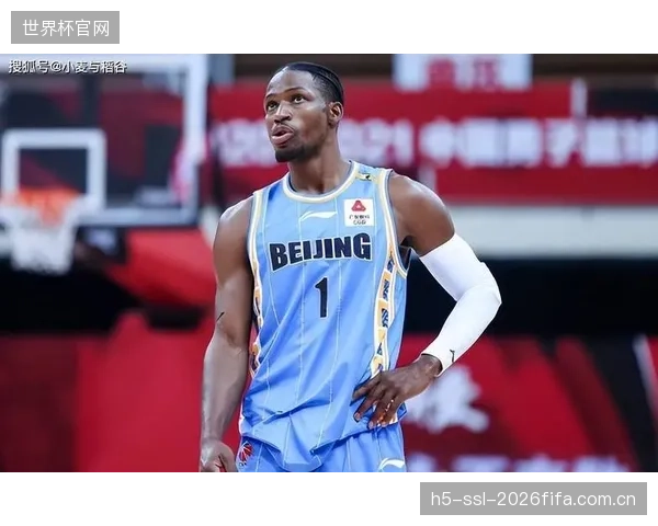 北京队连续大手笔引援未达预期,管理层需重新评估球队化学反应与建队思路。 北京队连续大手笔引援未达预期,管理层需重新评估球队化学反应与建队思路。